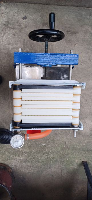 Pompa transfer vin ,filtru vin inox ,pompa camera aer