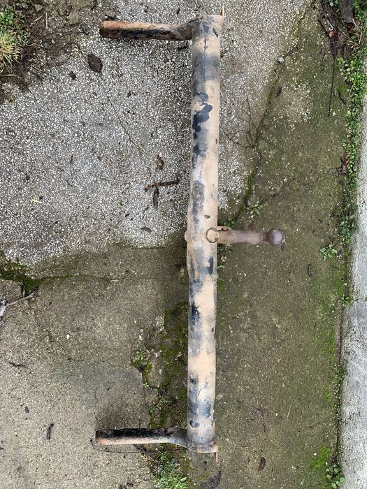 Продавам не оборудван теглич