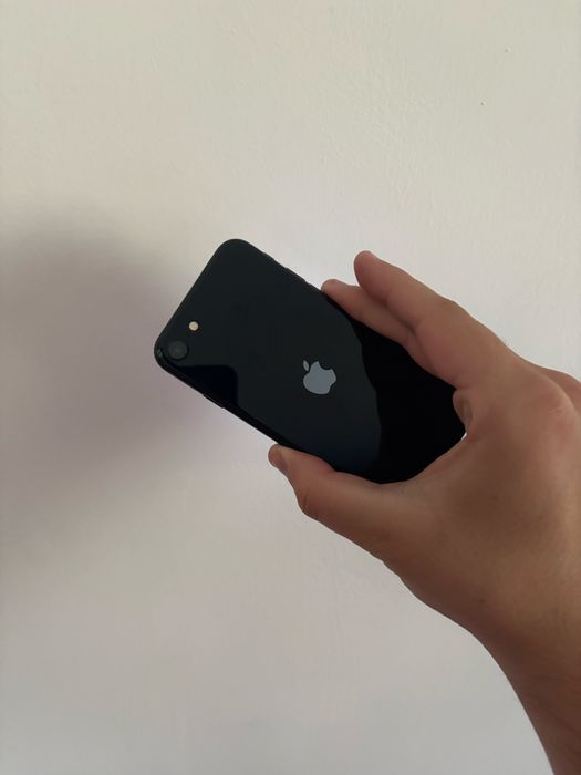 Vand iphone se 2022 URGENT!!