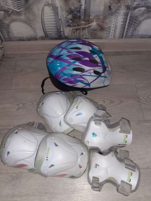 Ролики, экипировку, шлем