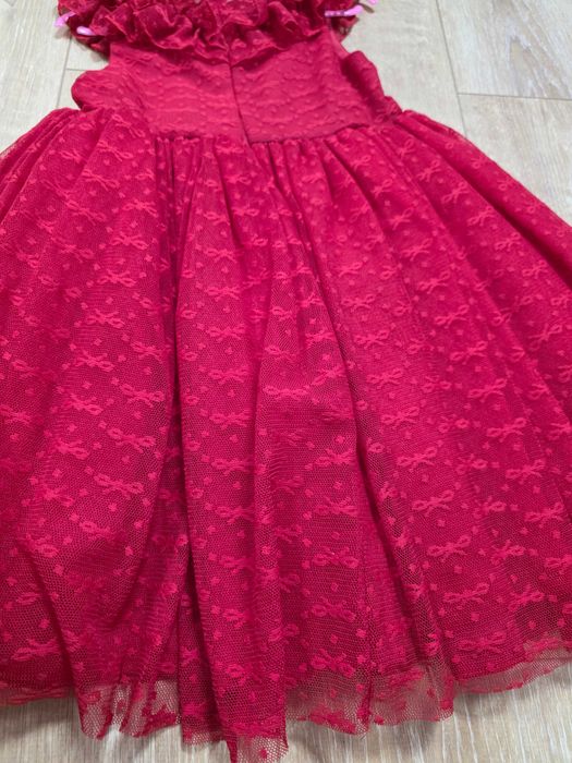 Rochie mărimea 122 ,de ocazie, roșie, fete 7 ani, voluminoasă