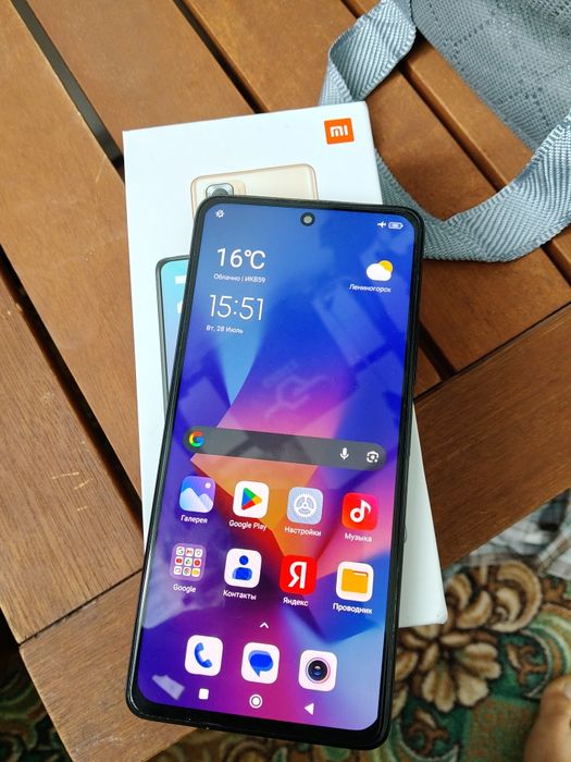 Телефон Redmi Note 10 Pro