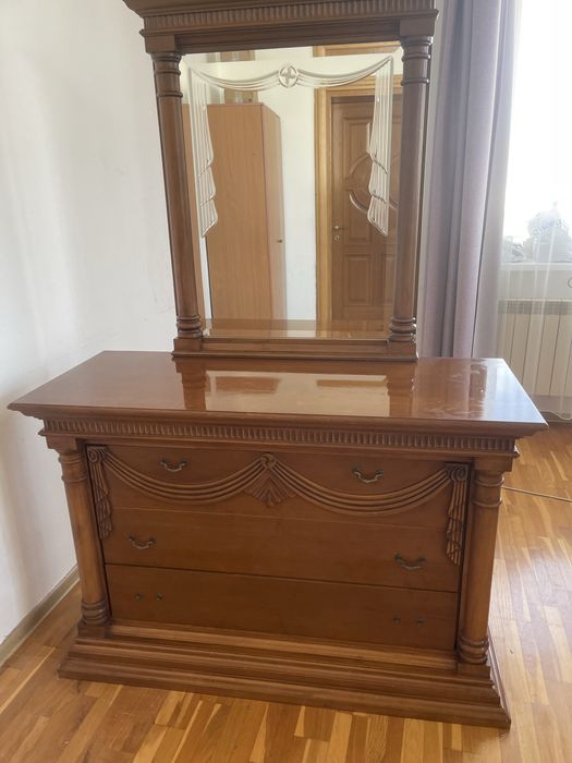 Спальнный гарнитур, дерево.