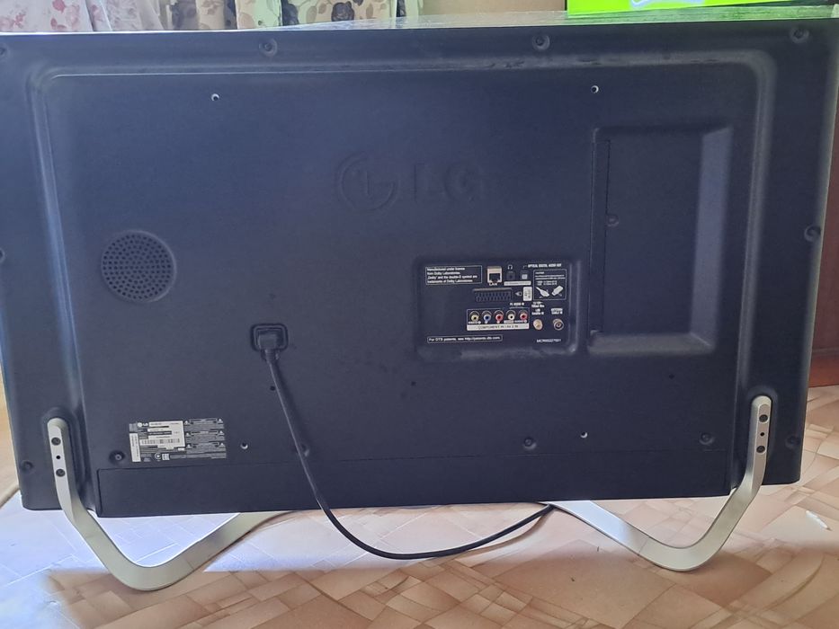 Телевизор на запчасти LG
