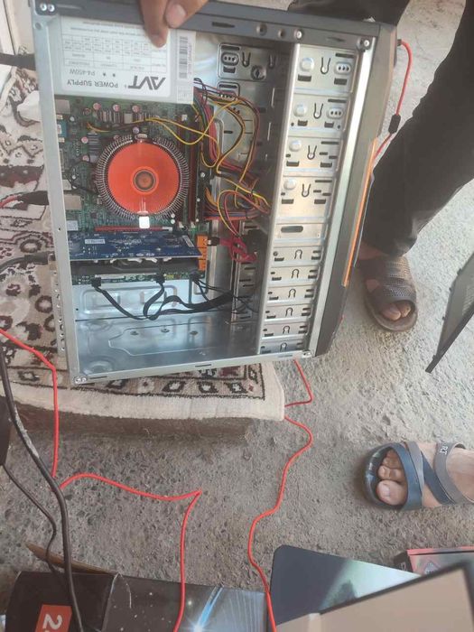 Кампютер сотилади