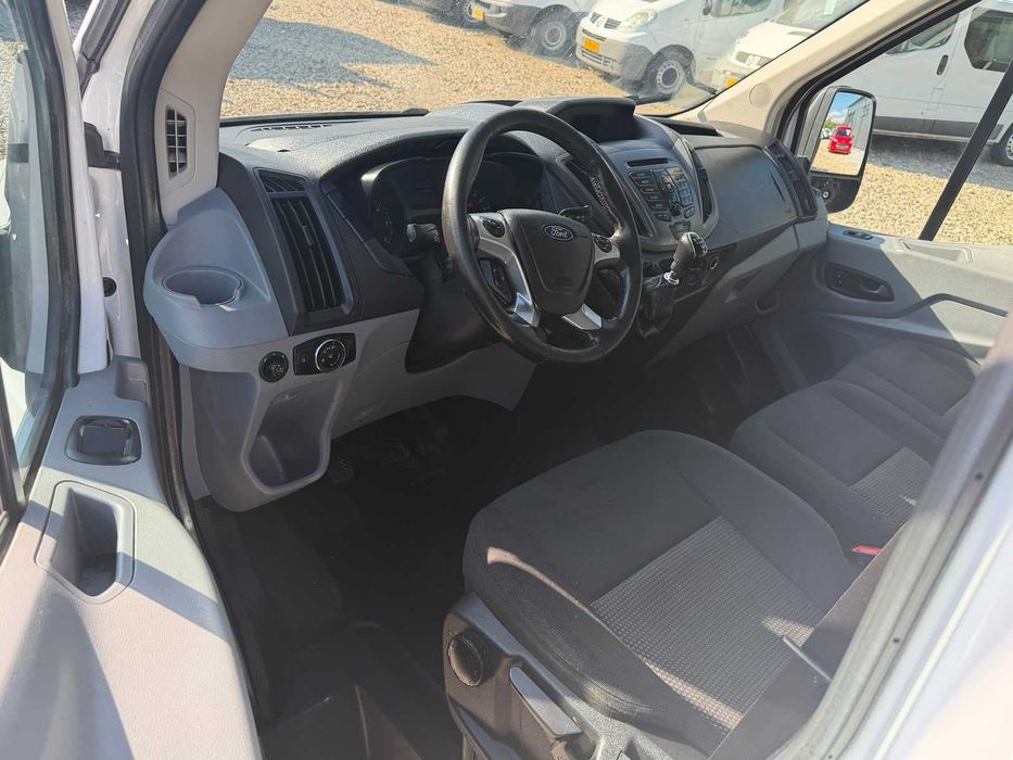 Ford Transit Doka 7 locuri 2018 cu Lada