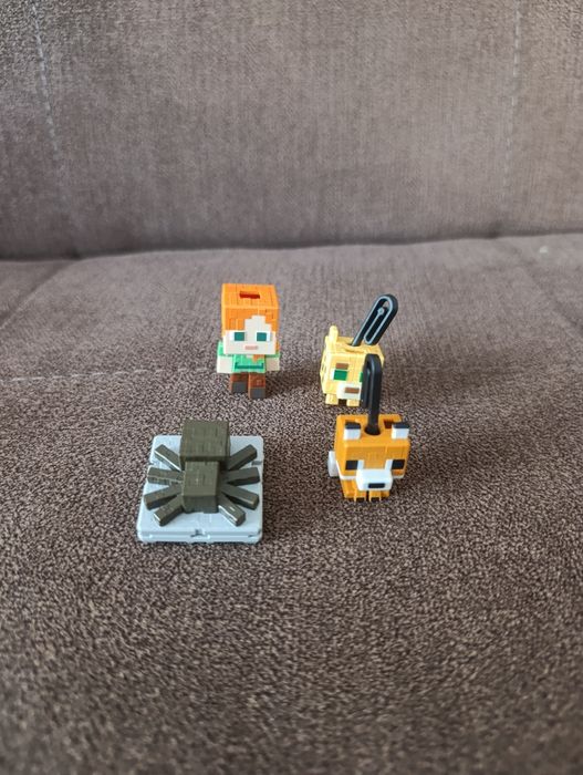 Продам игрушки из kinder joy 1 штука 25.000