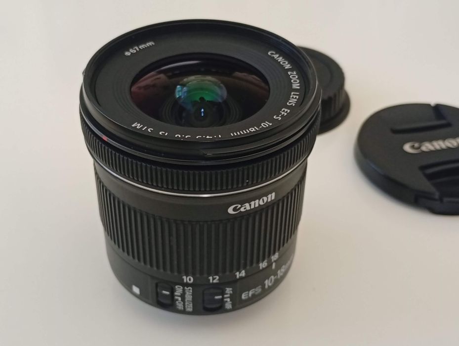 Obiectiv zoom Canon 10-18mm EF-S ultra-wide