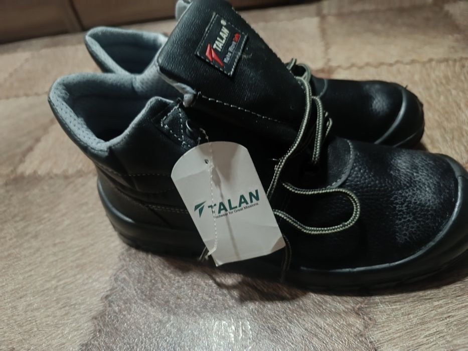 Продам ботинки рабочие