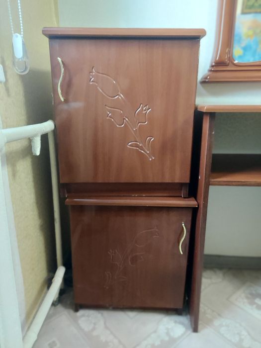 Тумба с зеркалом