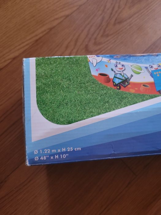 Бассейн не надувной !