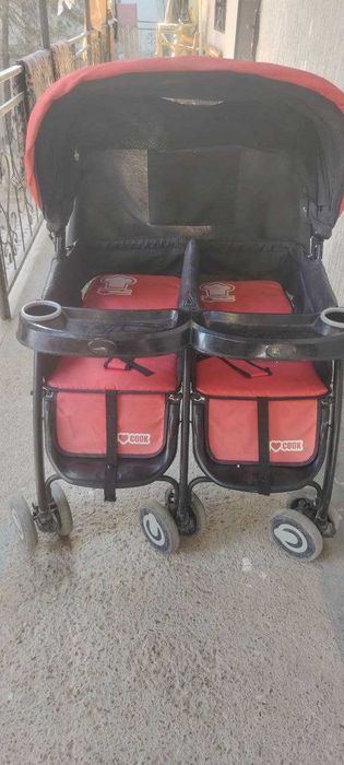 Детская коляска для близняшек