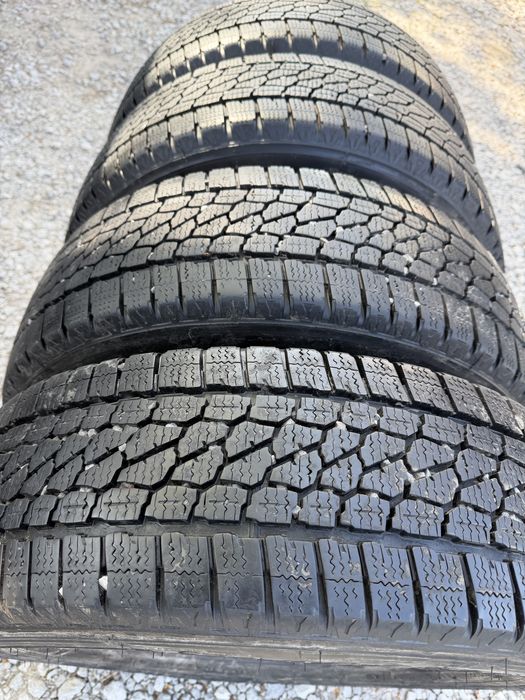 215/65 R16C 4бр зимни гуми