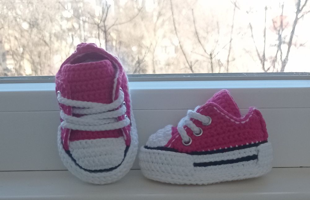 Плетени бебешки маратонки