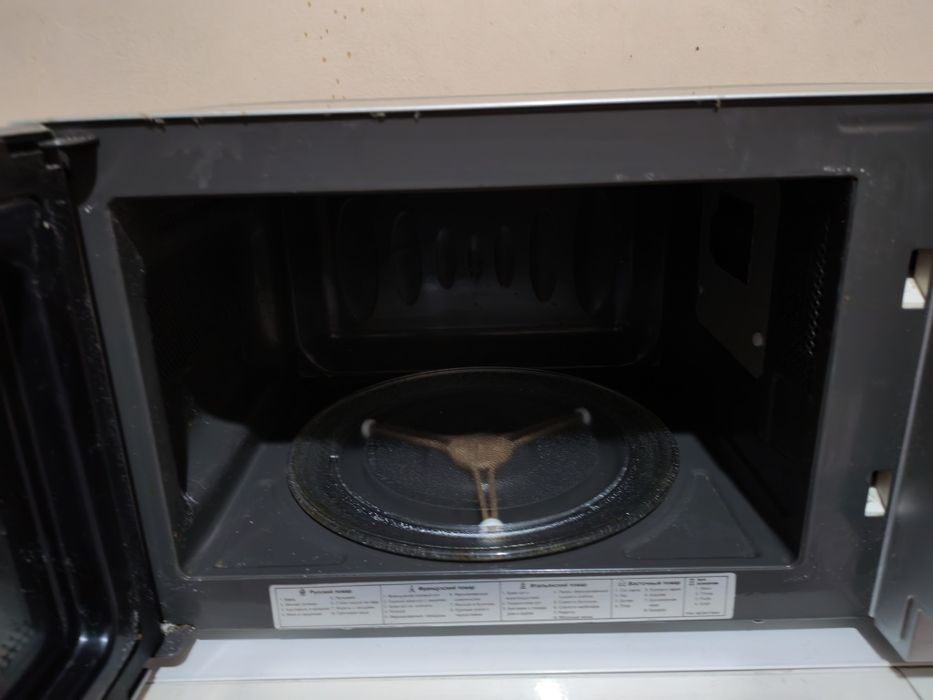 Микроволновка сотилади