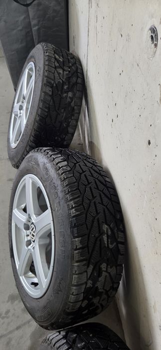ПРОДАВАМ! ДЖАНТИ 16 /5х112 със зимни гуми за VW,Audi