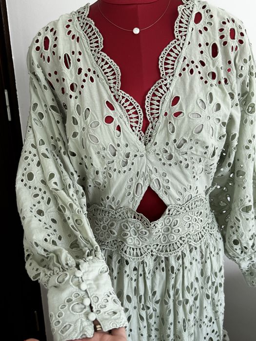 Rochie Asos broderie UK 16 corespunde 42-44