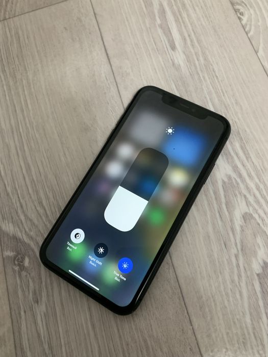 Iphone 11 72% емкость