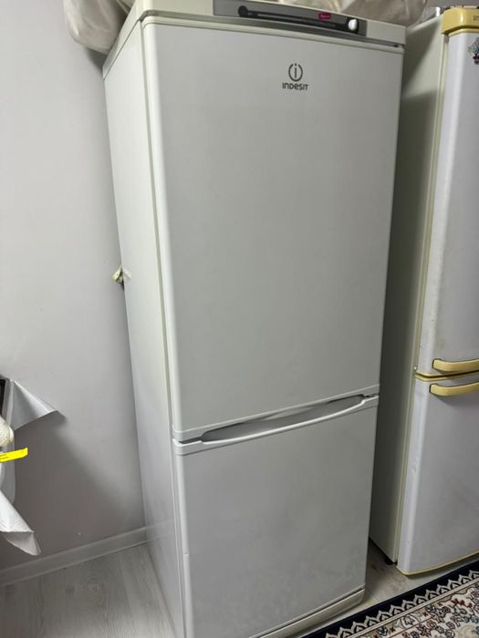Indesit es 16 холодильник