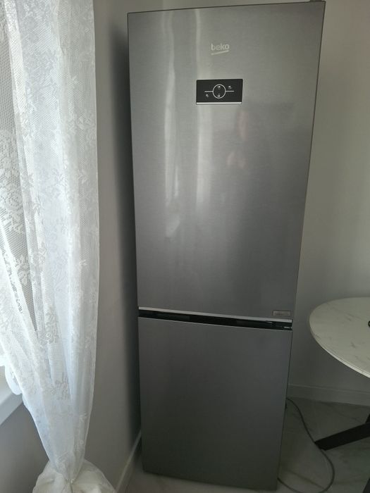 Combina frigorifica  Beko-aproape noua-garantie