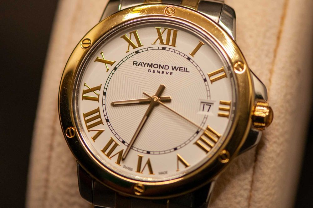 Мъжки швейцарски часовник - Raymond Weil Tango 5591