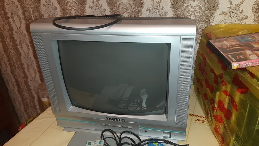 Продам телевизор