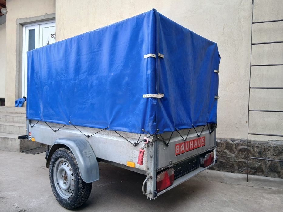 Remorca stema de 750 kg.