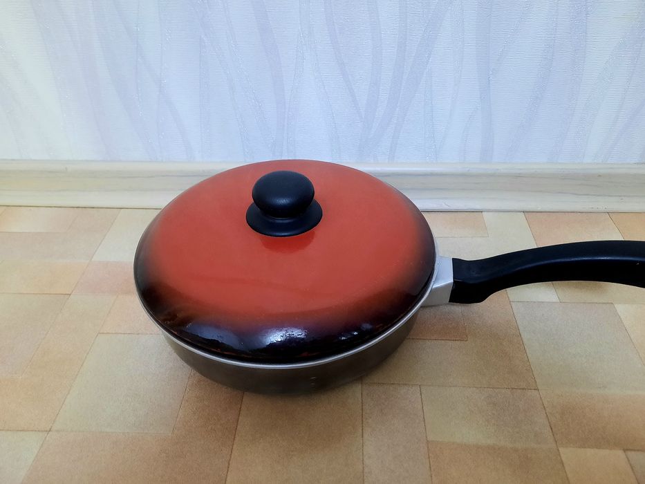 Сковородка 24 см советская