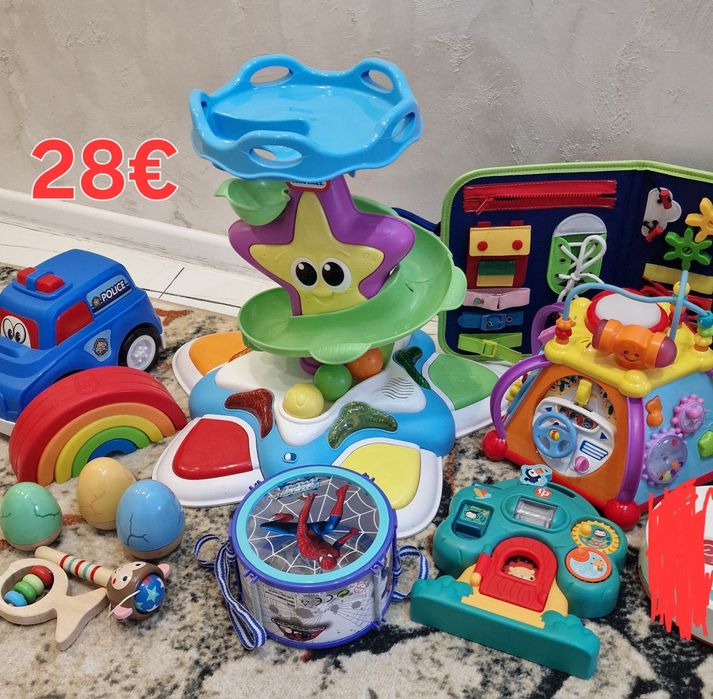 Лот от много играчки