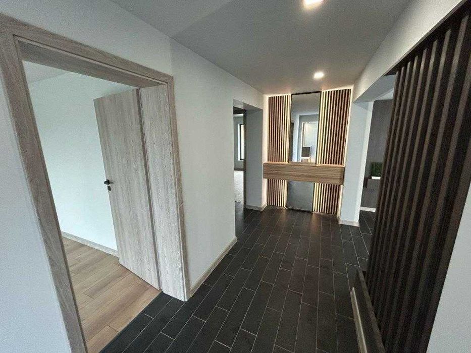 PROPRIETAR  ofer spre vanzare  CASA ,3 CAMERE pe Aleea Olteni -SMEURA