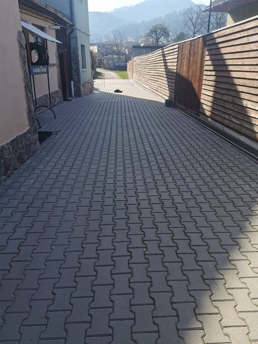 Casa,sediu firma,teren ,hale Săcele