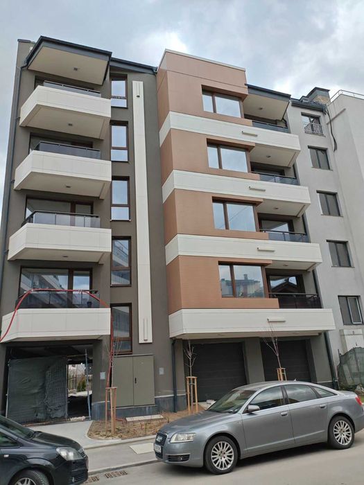 Предлагам паркомясто под наем до МОЛ Парадайс