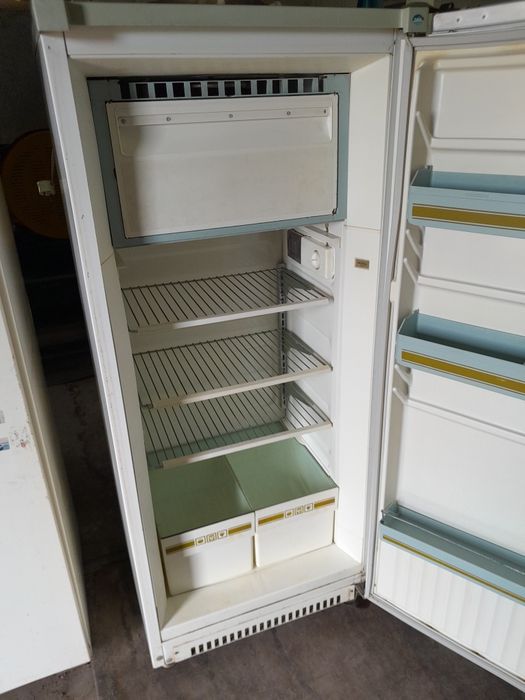 Продам холодильник Орск