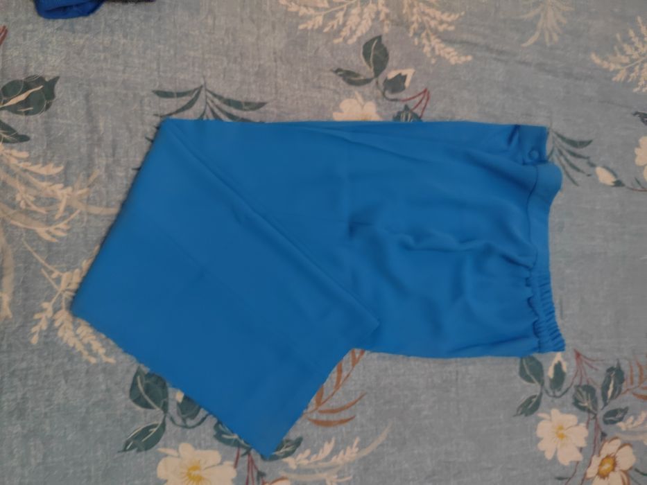 Продаётся турецкий брючный костюм 3ка