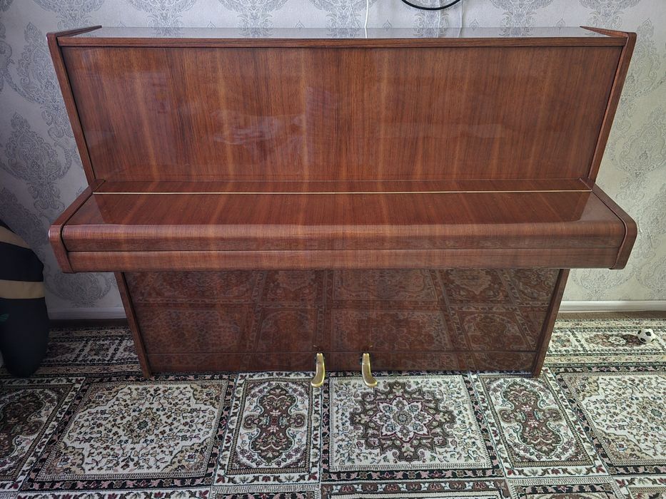 Продам пианино SCHOLZE