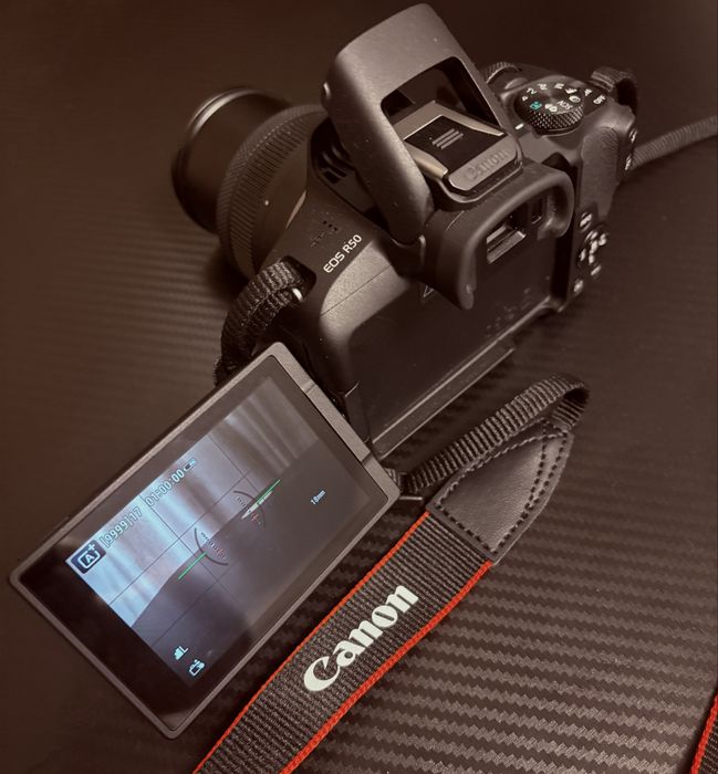 Canon EOS R50 + 18-45mm + accesorii + a2a baterie - aproximativ 3000 cadre/Garanție altex