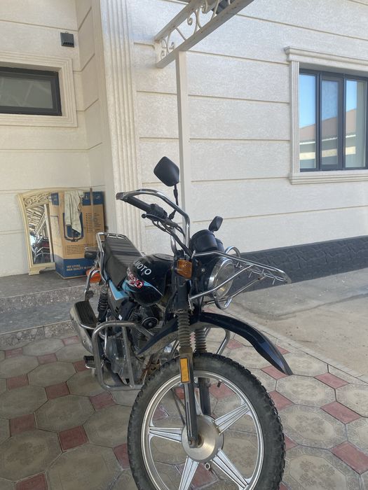 Мотоцикл Almoto 200