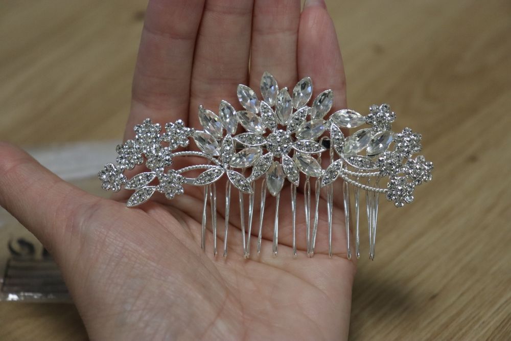 Ниски цени в описанието- Сватбени кутии, табелки, книга за пожелания и