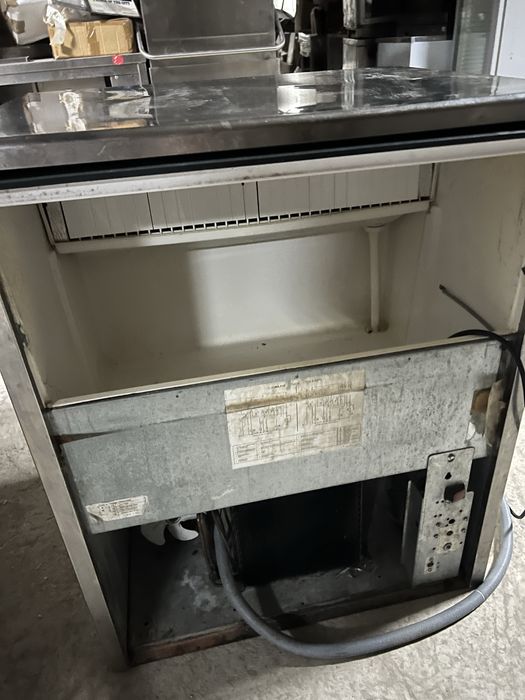 Професионален ледогенератор Brema