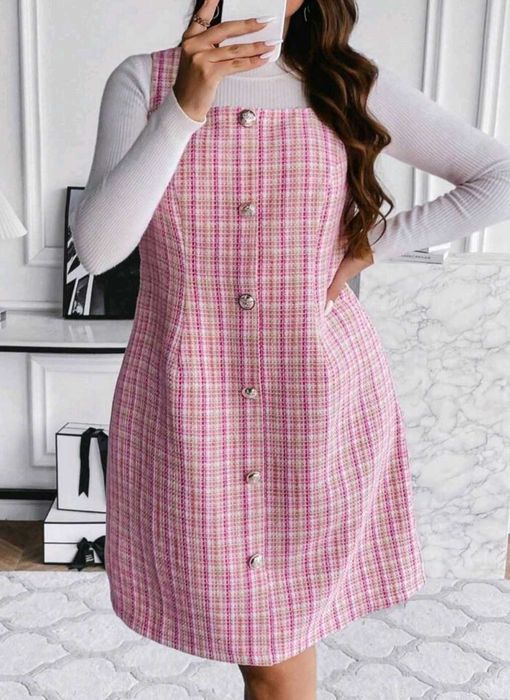 Дамска рокля в розов цвят,  голям размер, и е подходящ за бремени