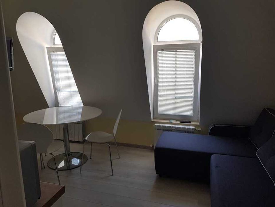 Дава се под наем Двустаен апартамент в Бургас, Център - 60 кв.м за 153 € - Снимка #5