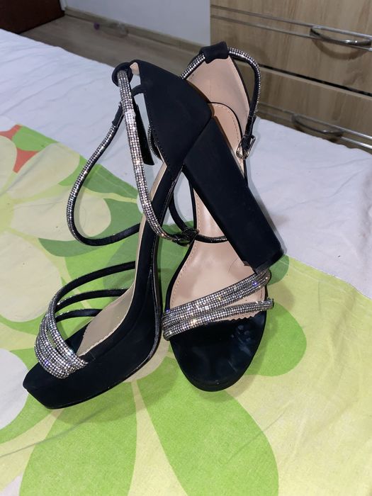 Pantofi toc eleganti