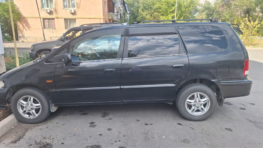 Honda odyssey.