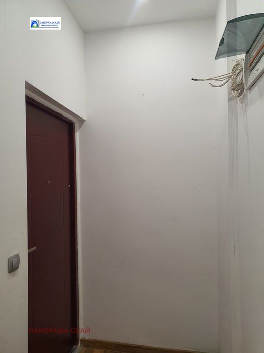 Продава се Тристаен апартамент в Плевен, Идеален център - 92 кв.м за 1577 €/кв.м - Снимка #11