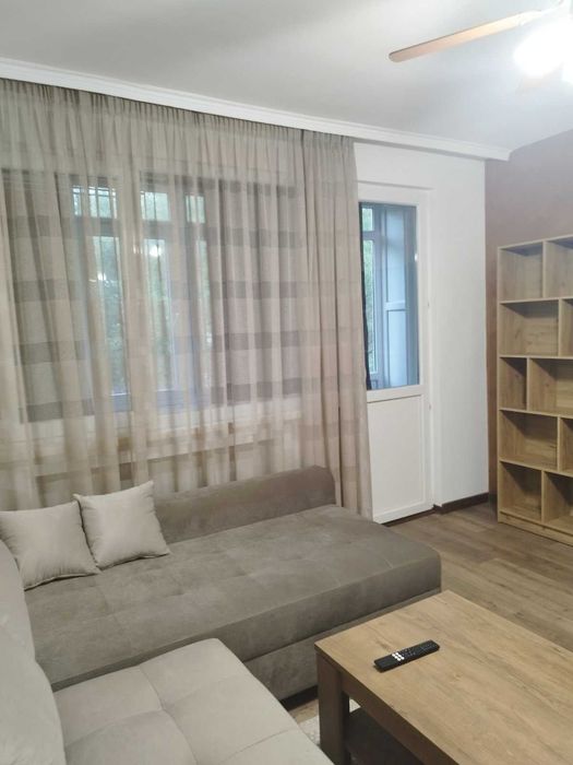 Продава се Двустаен апартамент в Стара Загора, Център - 42 кв.м за 2072 €/кв.м - Снимка #2