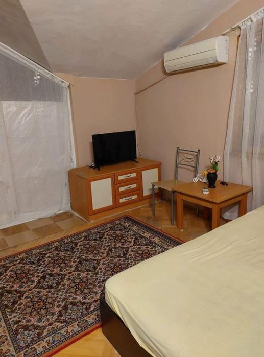 Дава се под наем Двустаен апартамент в Пловдив, Тракия - 60 кв.м за 325 € - Снимка #2