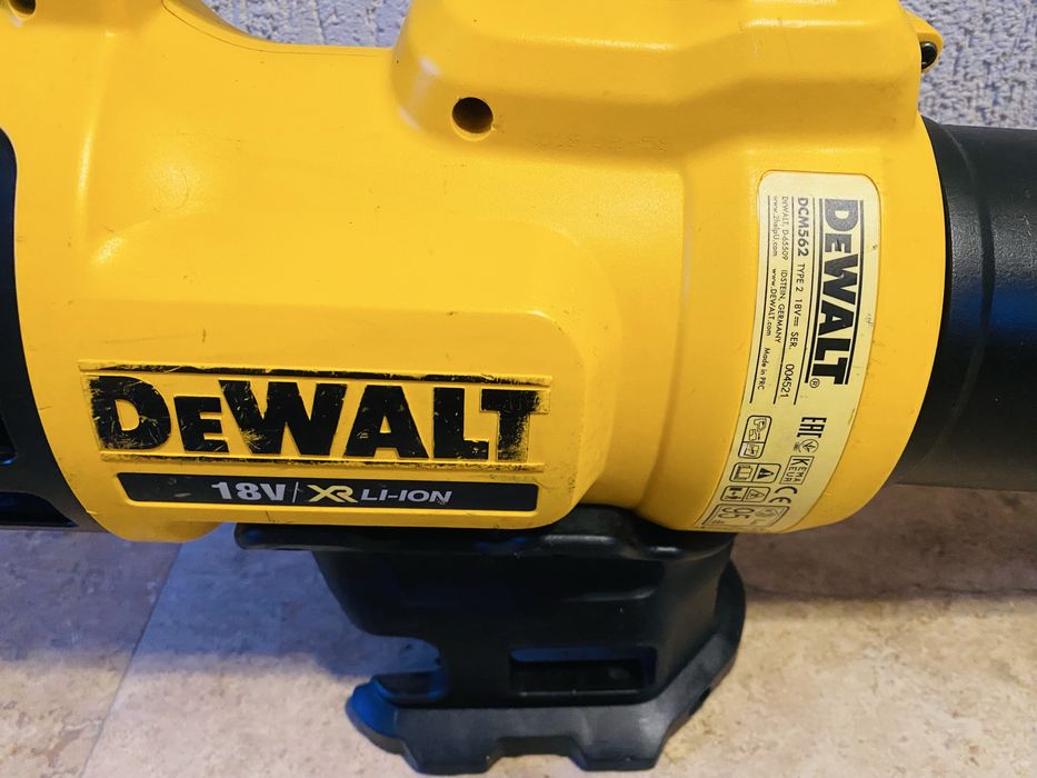 Dewalt duflanta frunze DCM 562