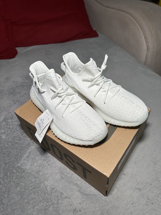 Yeezy 350 triple white