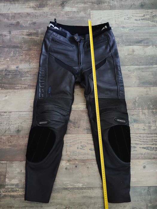 Pantaloni din piele sau textil,pantaloni moto Hein Gericke,Vanucci,Buse,Revit
