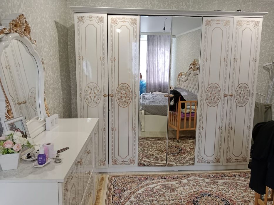 Спальный гарнитур